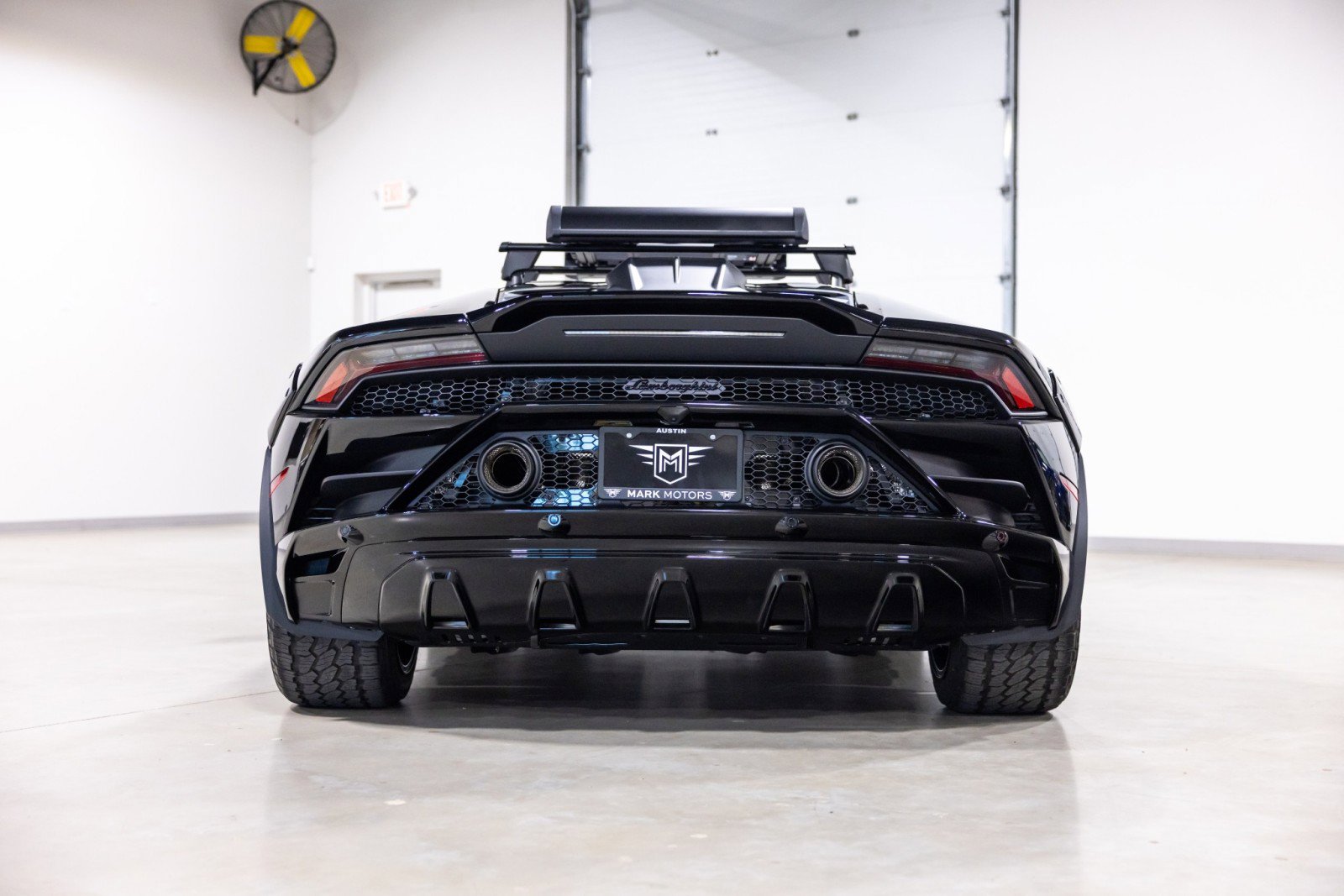 Used 2024 Lamborghini Huracan Sterrato AWD/4WD image 5