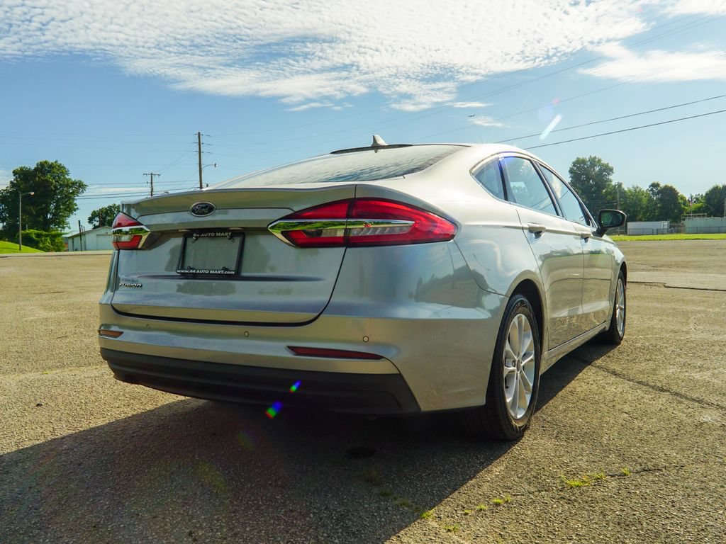 Used 2020 Ford Fusion SE FWD image 3