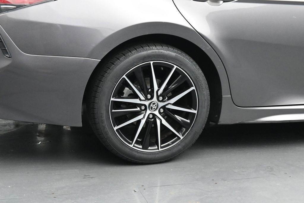 Used 2022 Toyota Camry SE FWD image 10