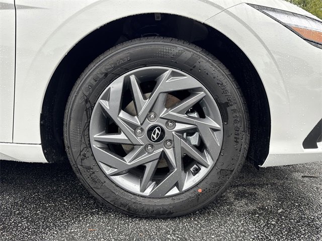 New 2026 Hyundai Elantra Blue image 12