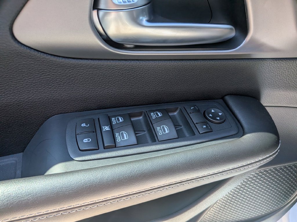 New 2027 Chrysler Pacifica LX FWD image 12