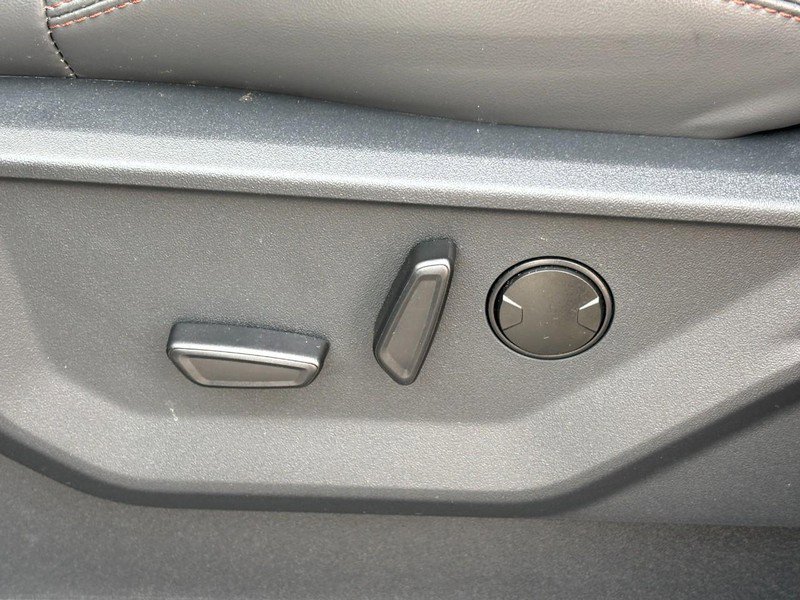 Used 2025 Ford Expedition Active image 18