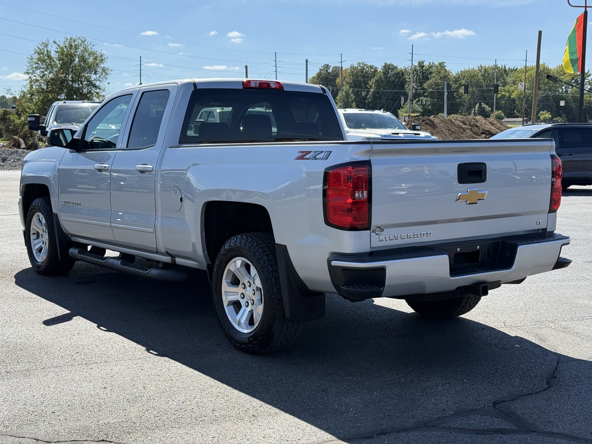 Used 2018 Chevrolet Silverado 1500 LT w/ All Star Edition AWD/4WD image 6