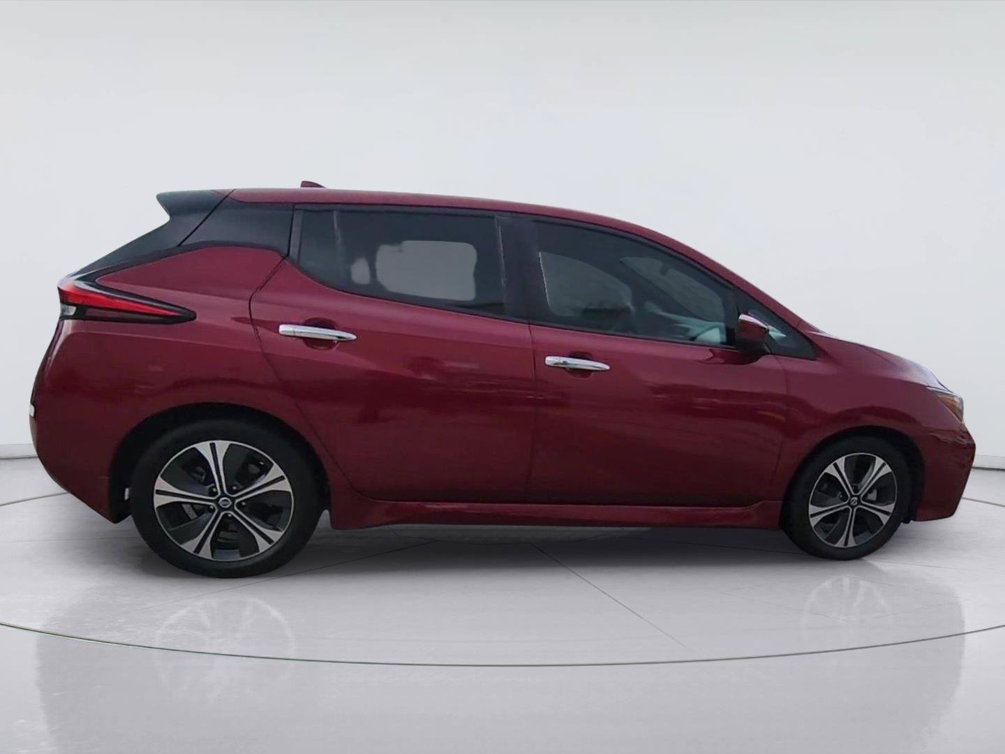 Used 2022 Nissan Leaf SV FWD image 9