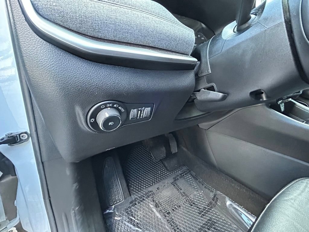 Certified 2022 Jeep Compass Latitude AWD/4WD image 19