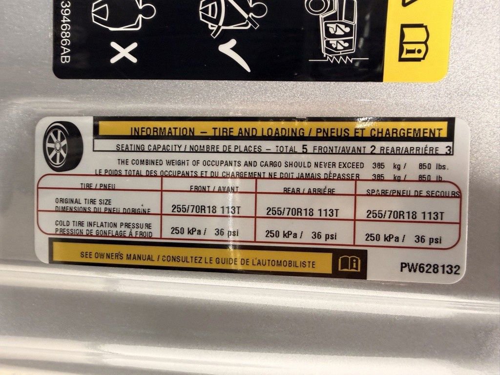 Used 2023 Jeep Wrangler Unlimited Sahara image 25