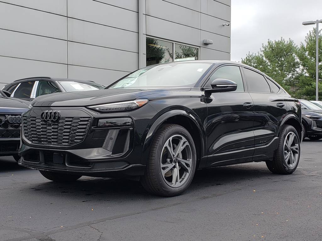 New 2027 Audi Q6 e-tron Premium Plus AWD/4WD image 1