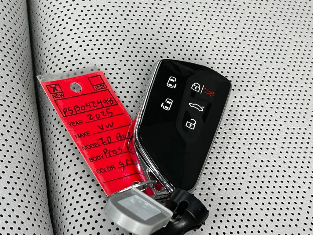 New 2025 Volkswagen ID. Buzz Pro S Plus image 44