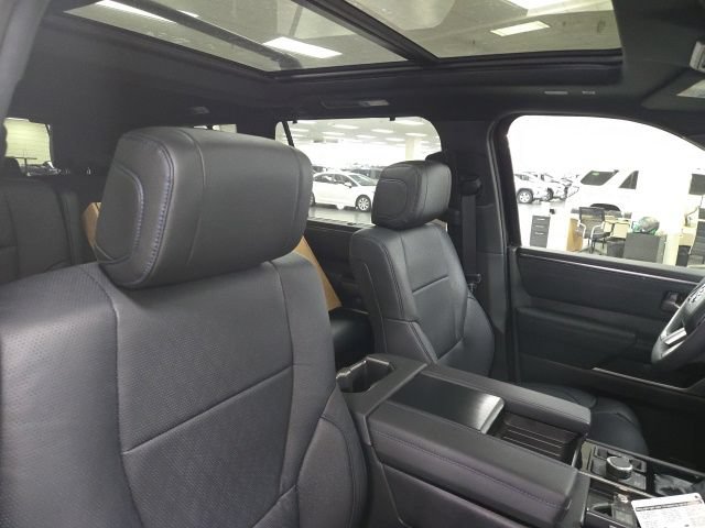 New 2026 Toyota Sequoia Platinum w/ Tow Technology Package AWD/4WD image 11