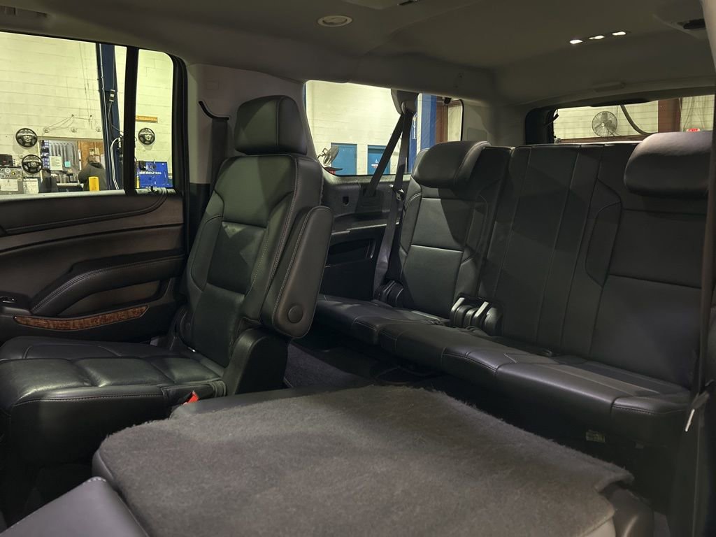 Used 2019 Chevrolet Suburban Premier image 34