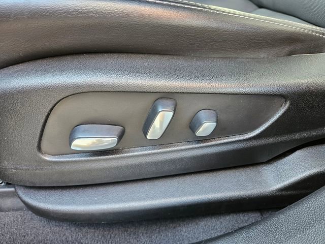Used 2022 Cadillac XT5 Premium Luxury w/ Technology Package image 9