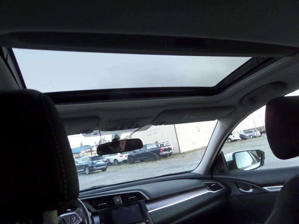 Used 2017 Honda Civic EX-T image 9