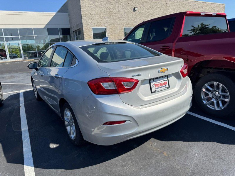 Used 2019 Chevrolet Cruze LT FWD image 4