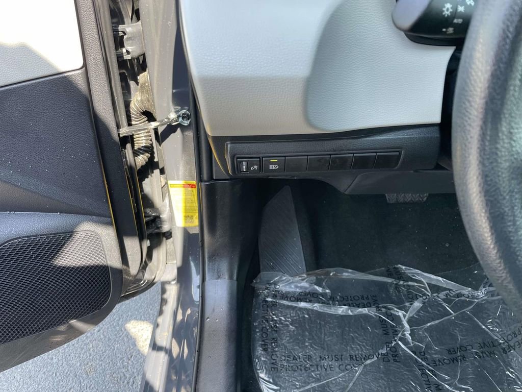 Used 2024 Toyota Corolla LE image 30