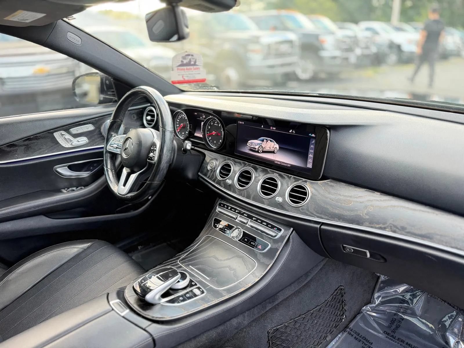 Used 2019 Mercedes-Benz E 300 4MATIC image 23