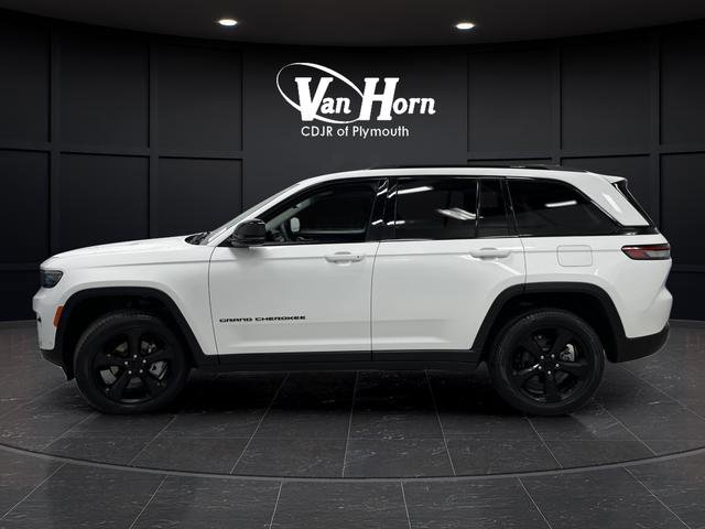 Used 2023 Jeep Grand Cherokee Limited w/ Luxury Tech Group II image 12