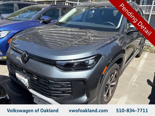 Used 2025 Volkswagen Tiguan SE