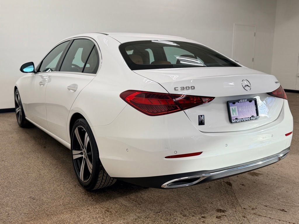 Used 2025 Mercedes-Benz C 300 4MATIC Sedan image 3