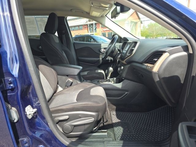 Used 2016 Jeep Cherokee Sport w/ Cold Weather Group image 42