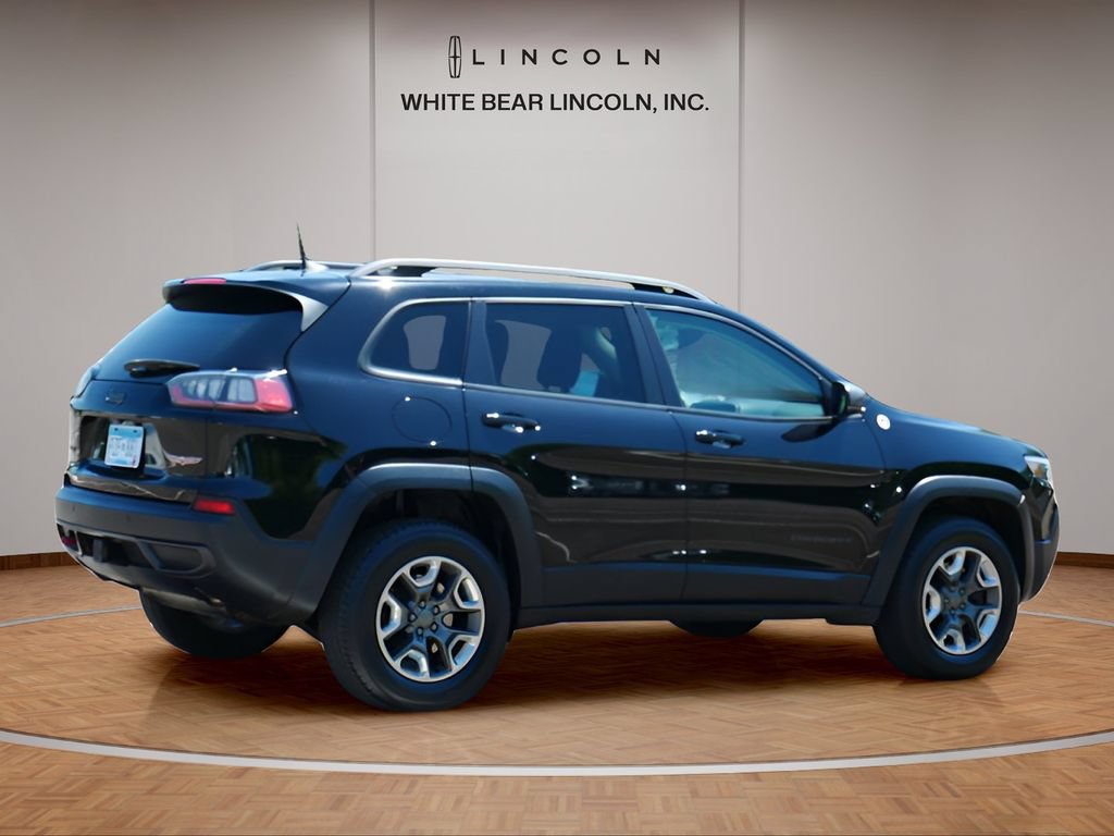 Used 2019 Jeep Cherokee Trailhawk AWD/4WD image 5