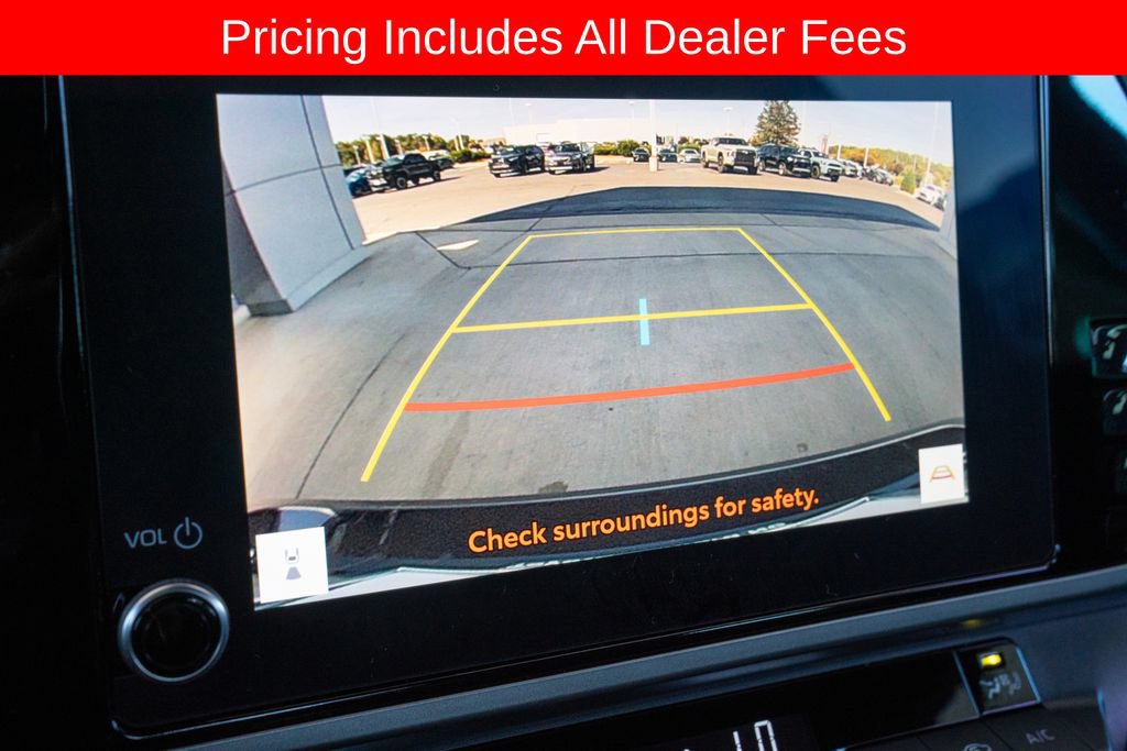 Used 2025 Toyota Camry SE w/ Convenience Package FWD image 13
