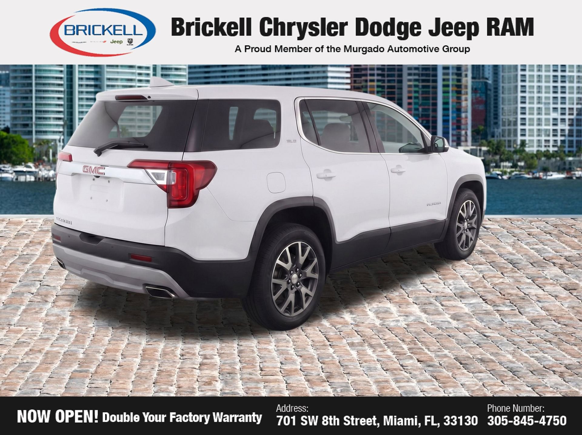 Used 2023 GMC Acadia SLE image 4