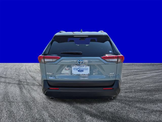 Used 2021 Toyota RAV4 XLE Premium AWD/4WD image 5
