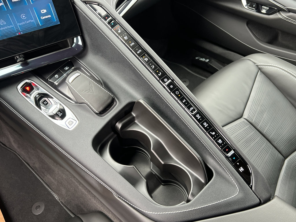 Used 2024 Chevrolet Corvette Stingray Preferred Cpe w/ Stealth Interior Trim Package image 23