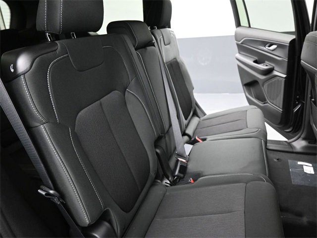 New 2025 Jeep Grand Cherokee L Laredo image 23