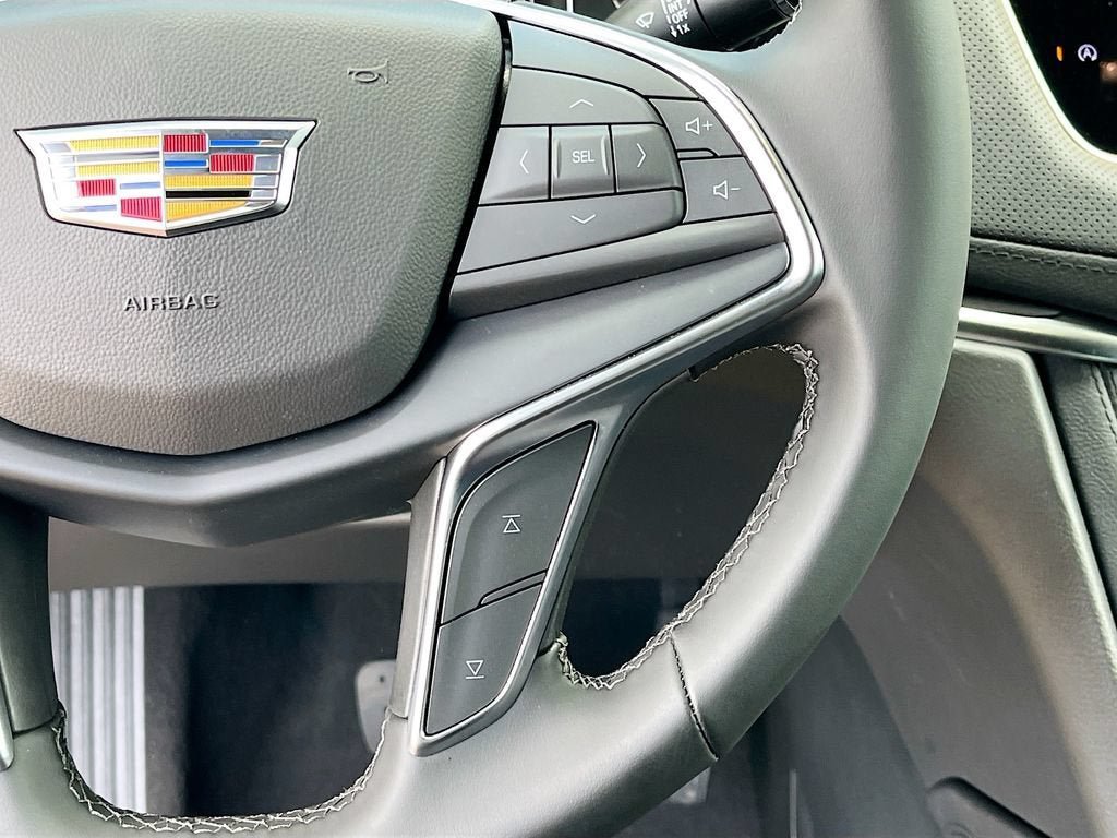 New 2026 Cadillac XT5 Luxury w/ LPO, Floor Liner Package AWD/4WD image 19