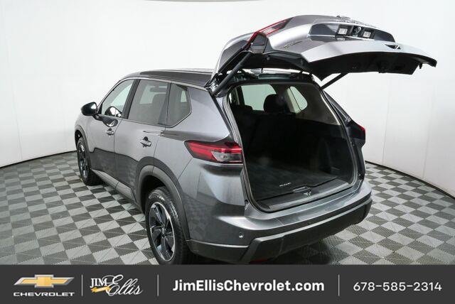Used 2025 Nissan Rogue SV AWD/4WD image 26