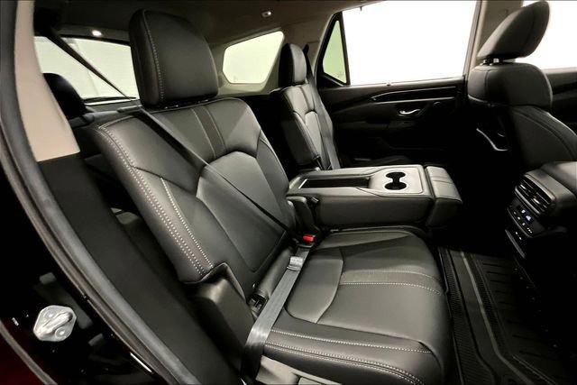 Used 2025 Honda Pilot Touring image 27