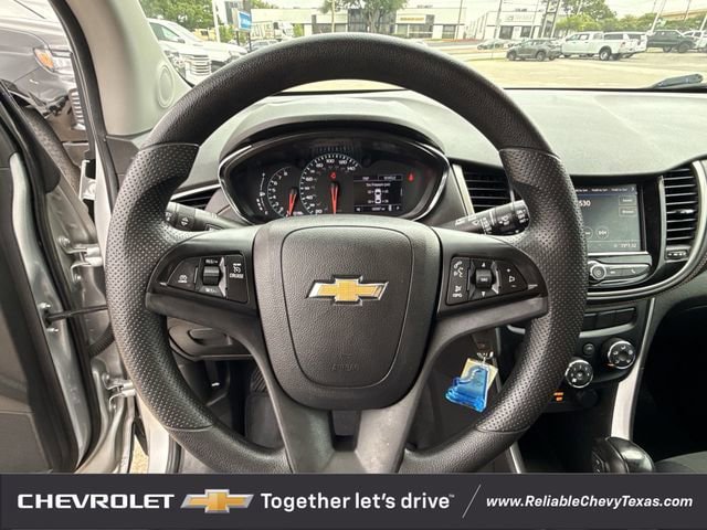 Used 2020 Chevrolet Trax LS w/ Tint and Cruise Package FWD image 13