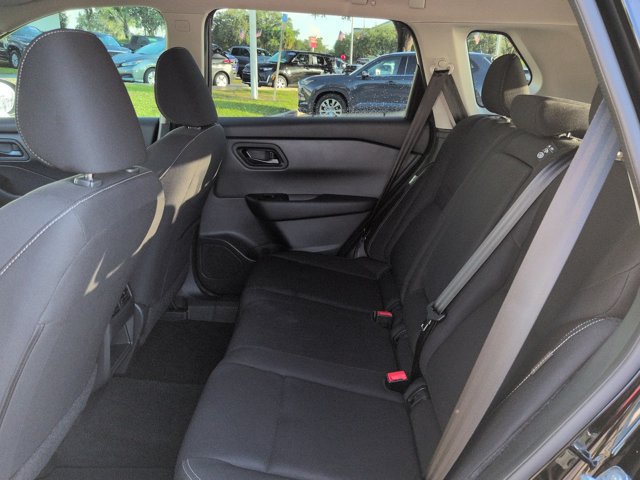Used 2025 Nissan Rogue S FWD image 13