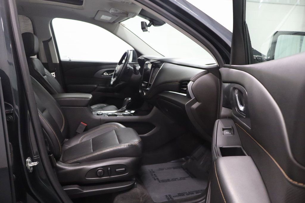 Used 2019 Chevrolet Traverse Premier w/ Driver Confidence II Package image 16
