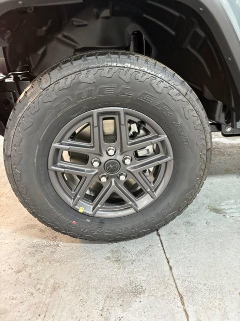 New 2026 Jeep Gladiator Sport AWD/4WD image 10