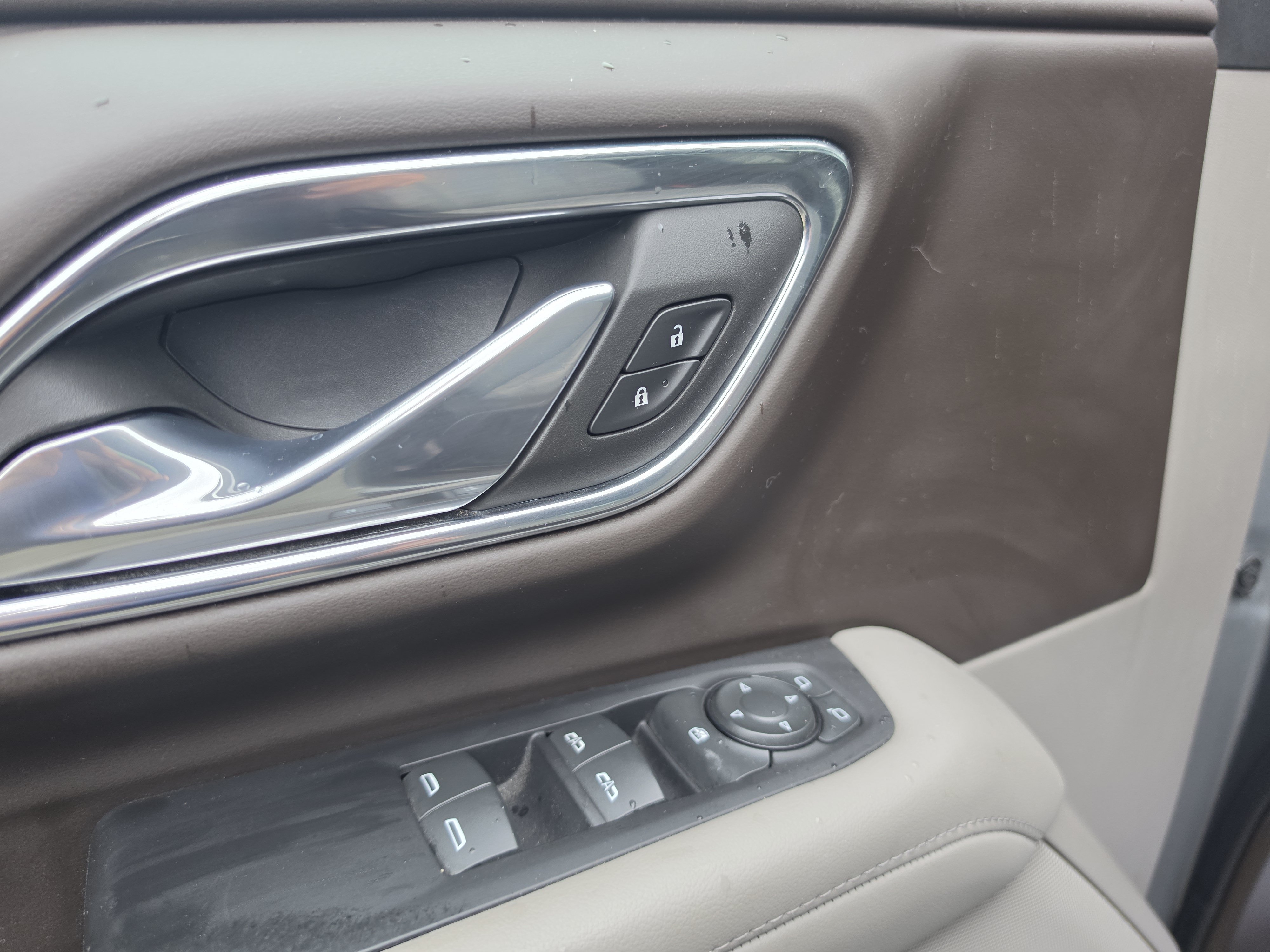 Used 2023 Chevrolet Tahoe LS AWD/4WD image 19