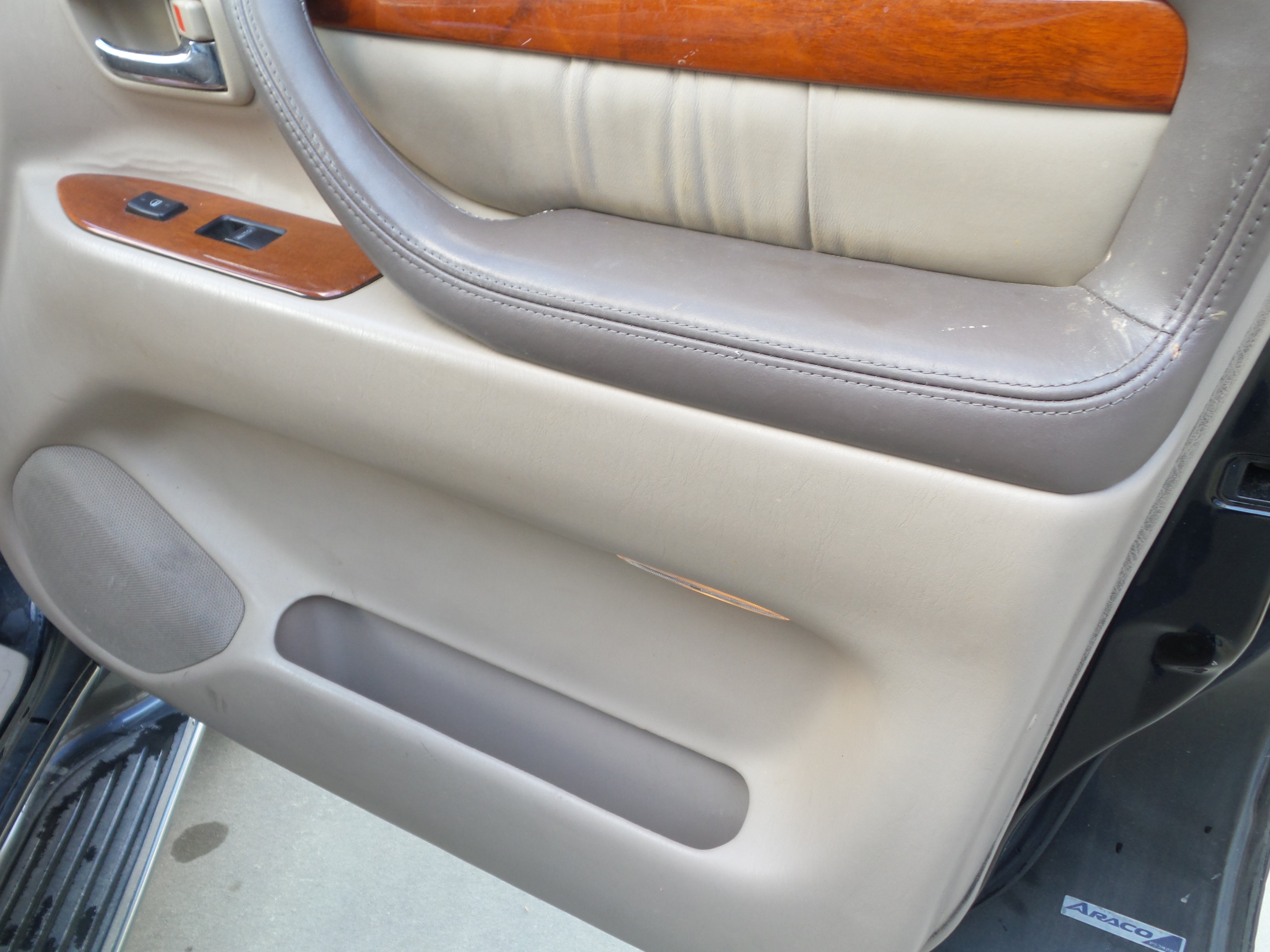 Used 1999 Lexus LX 470 4WD image 26