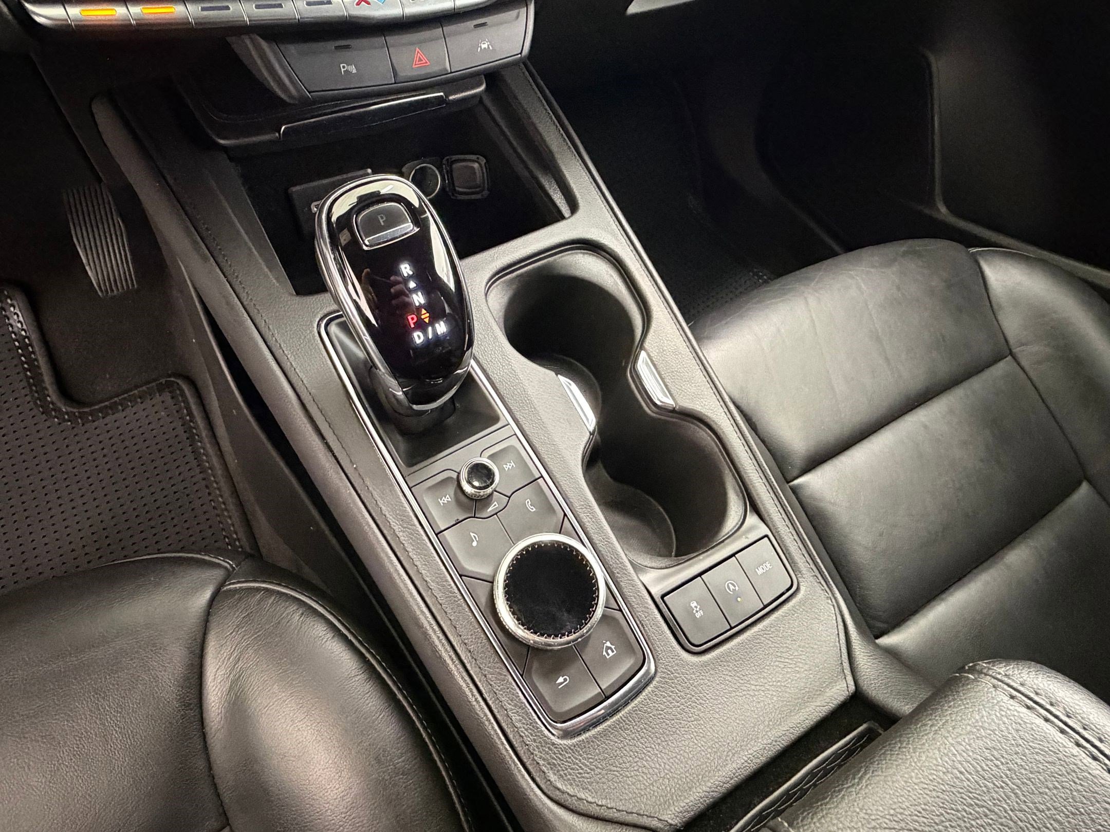 Used 2023 Cadillac XT4 Premium Luxury image 16