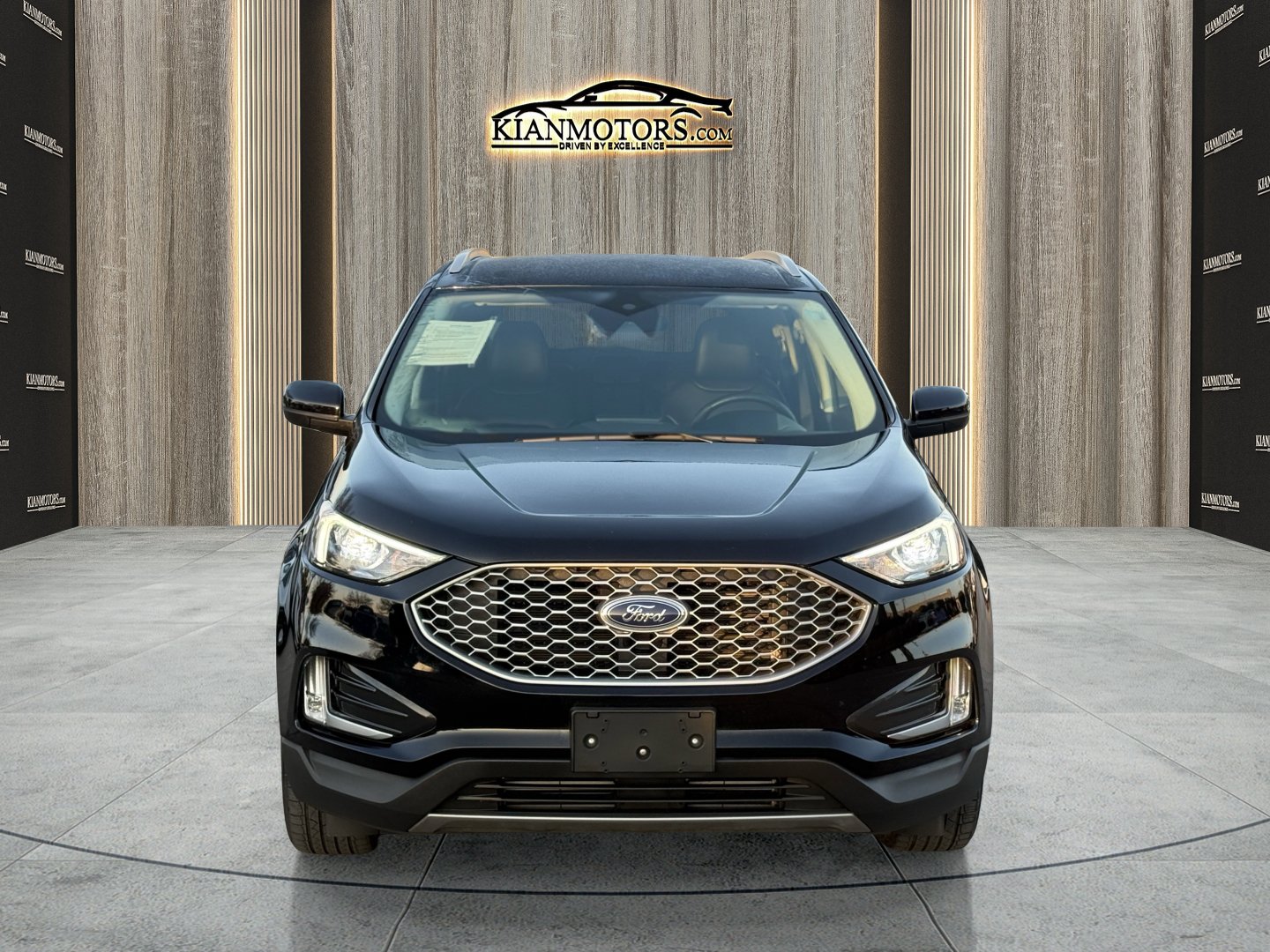 Used 2023 Ford Edge SEL w/ Convenience Package AWD/4WD image 2