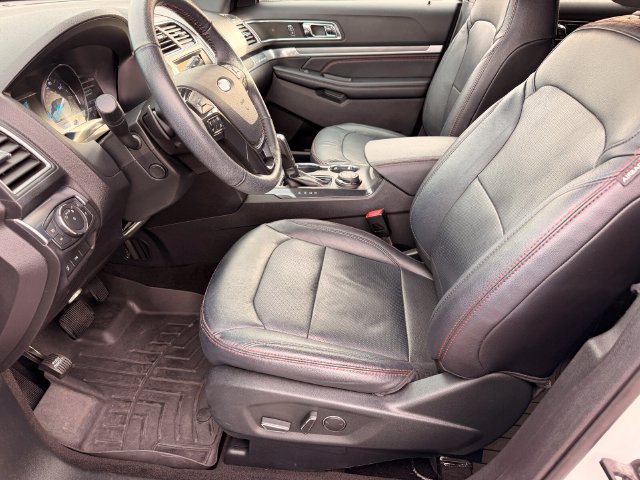 Used 2018 Ford Explorer Sport w/ Equipment Group 401A AWD/4WD image 15