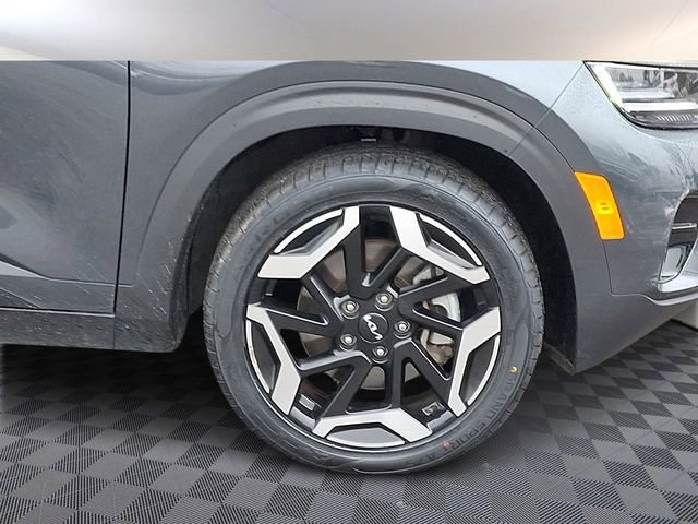 Certified 2024 Kia Seltos SX w/ SX Sunroof Package image 11