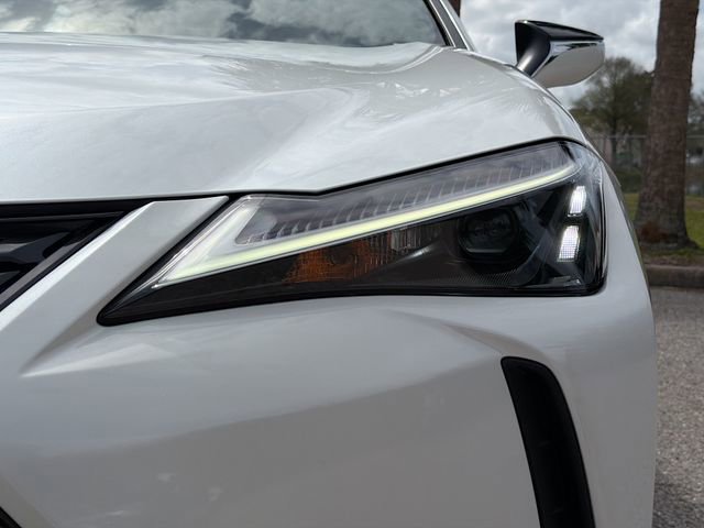 Used 2025 Lexus UX 300h FWD w/ Accessory Package (Z1) image 9