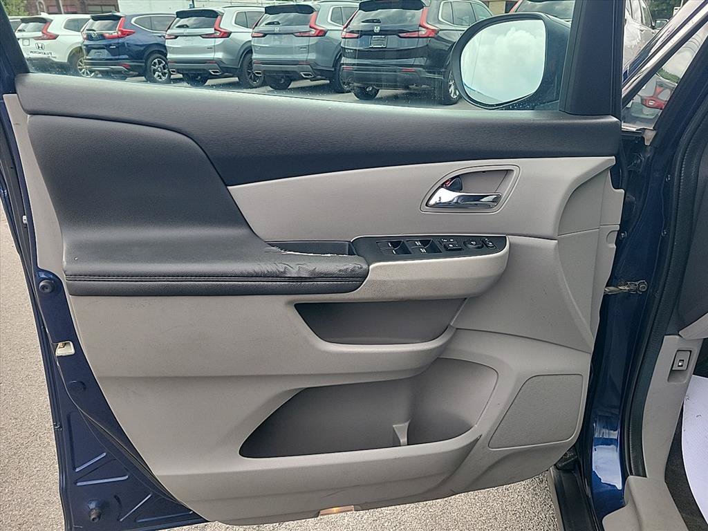 Used 2016 Honda Odyssey SE image 14