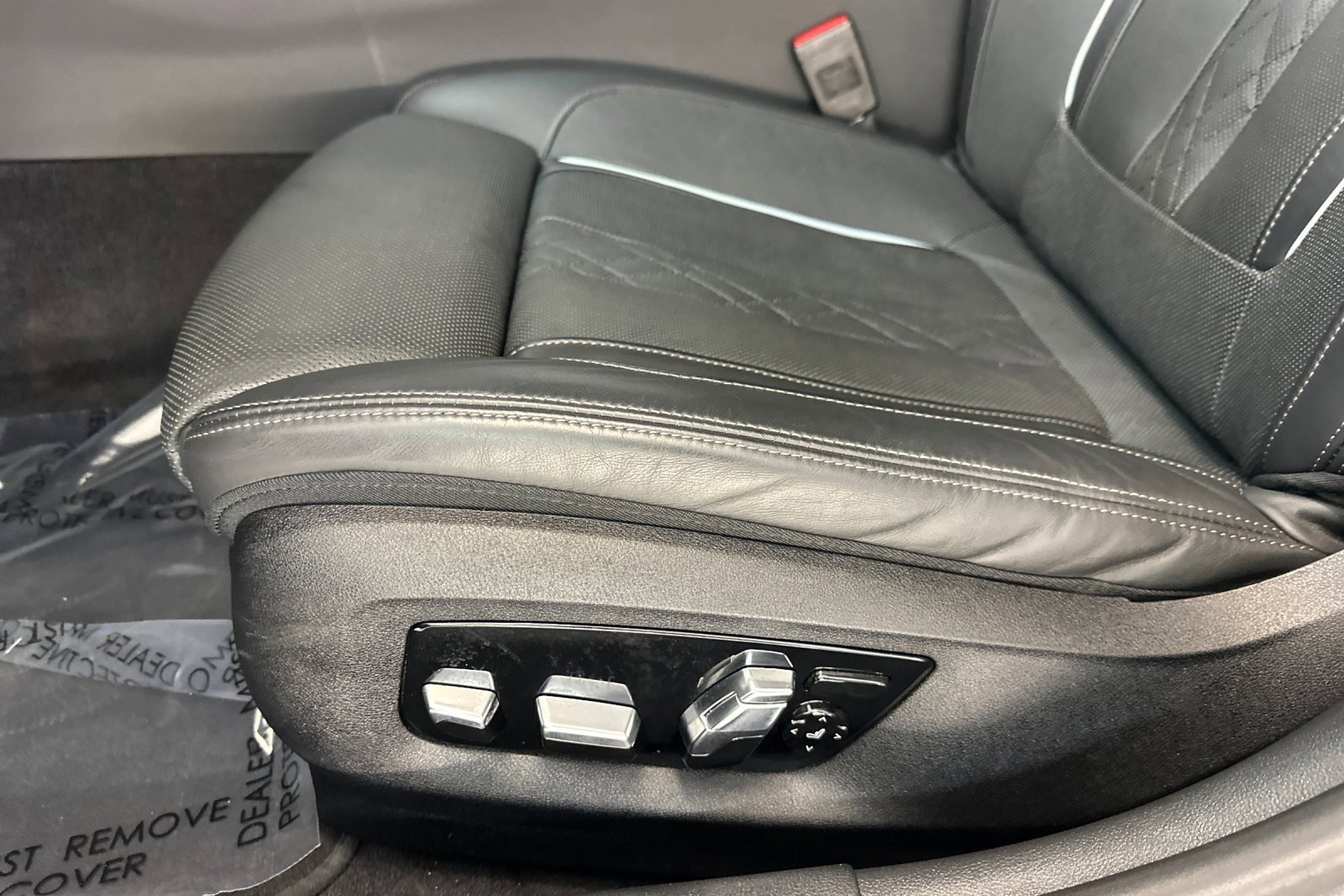 Used 2023 BMW 530e w/ Executive Package RWD image 14