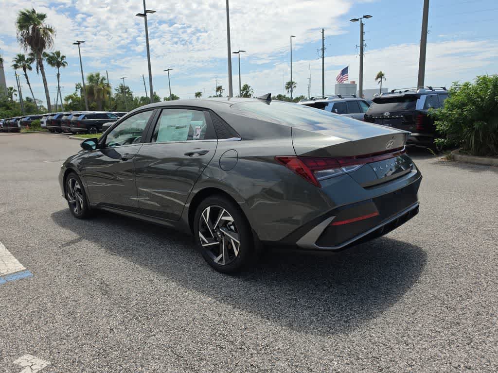 New 2026 Hyundai Elantra Limited FWD image 4