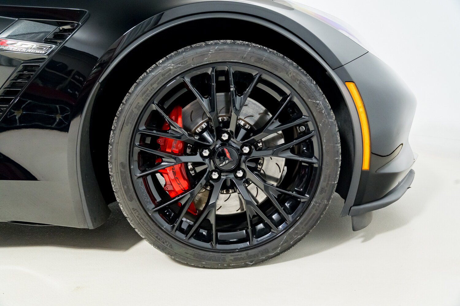 Used 2016 Chevrolet Corvette Z06 w/ 3LZ Preferred Equipment Group RWD image 14