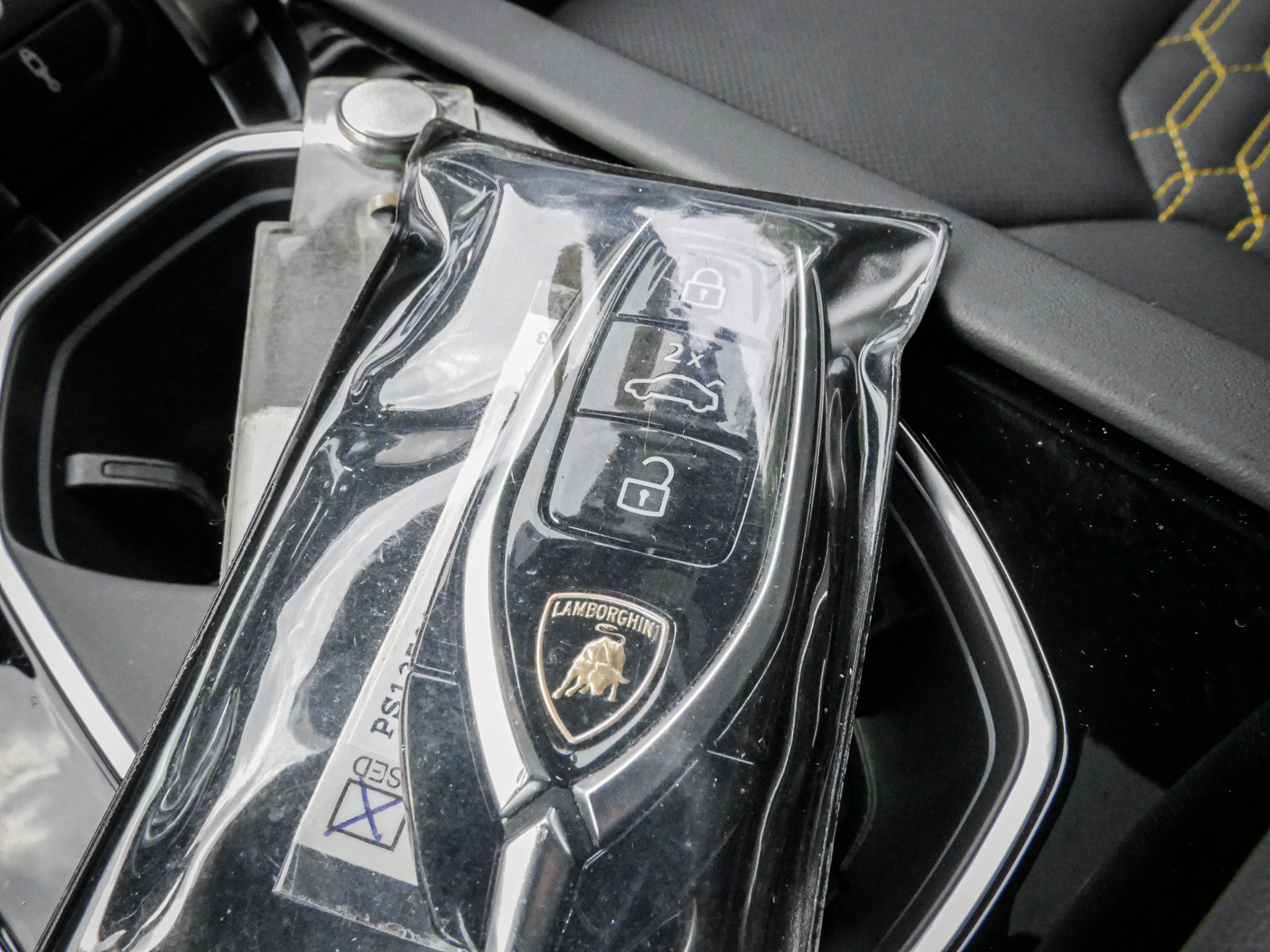 Used 2021 Lamborghini Urus AWD/4WD image 35