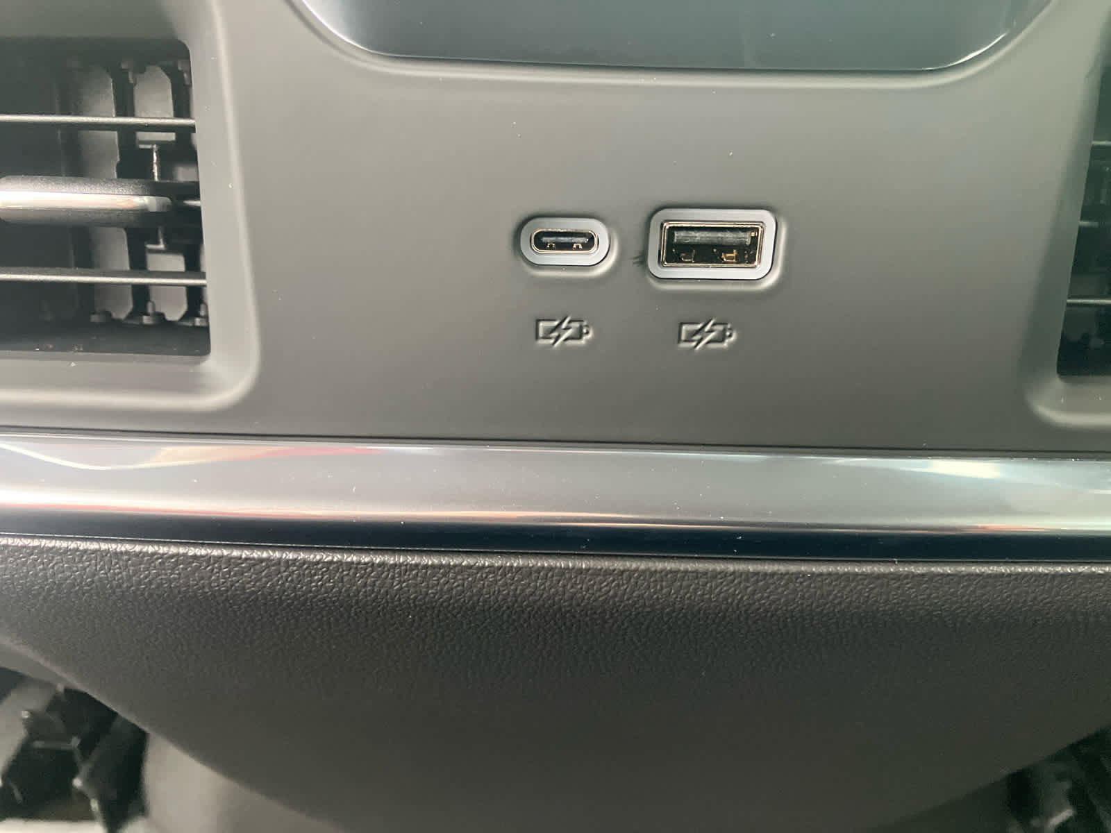 New 2026 GMC Sierra 1500 SLT w/ SLT Premium Package image 41