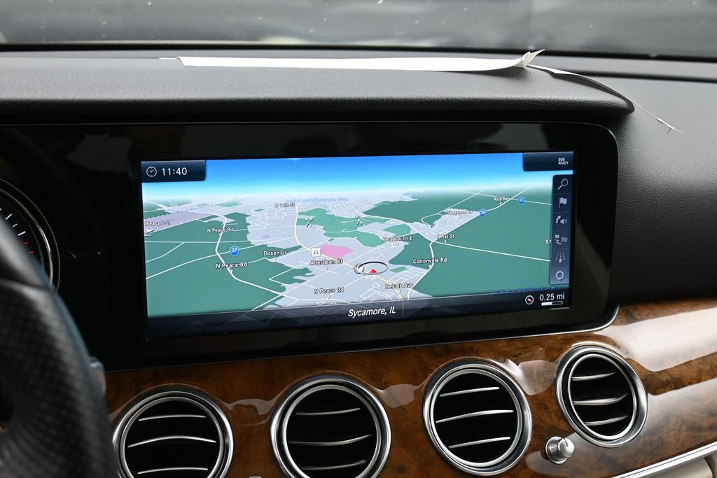 Used 2018 Mercedes-Benz E 300 4MATIC image 13